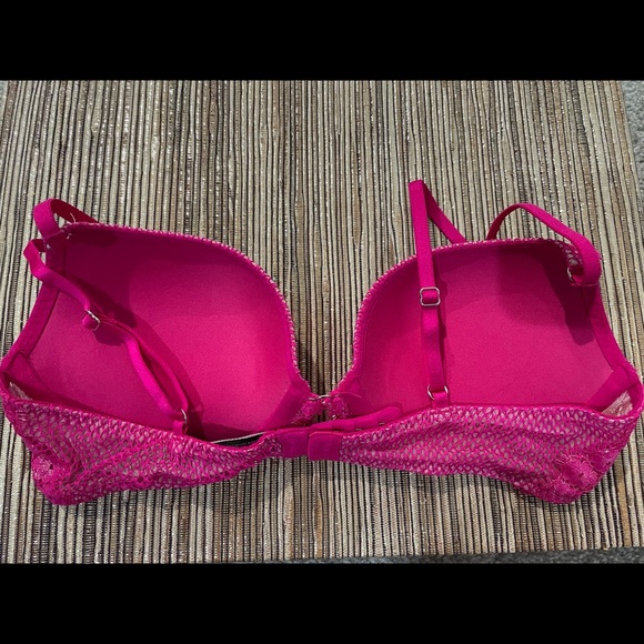 Victoria Secret push up bra - Picture 2 of 3